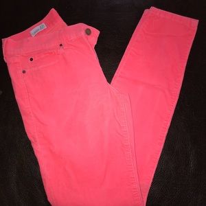Gap Corduroy legging Jeans in neon pink. EUC 27R